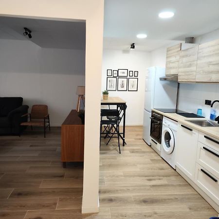 NUEVO Céntrico apartamento a 3 minutos del AVE Lleida Esterno foto