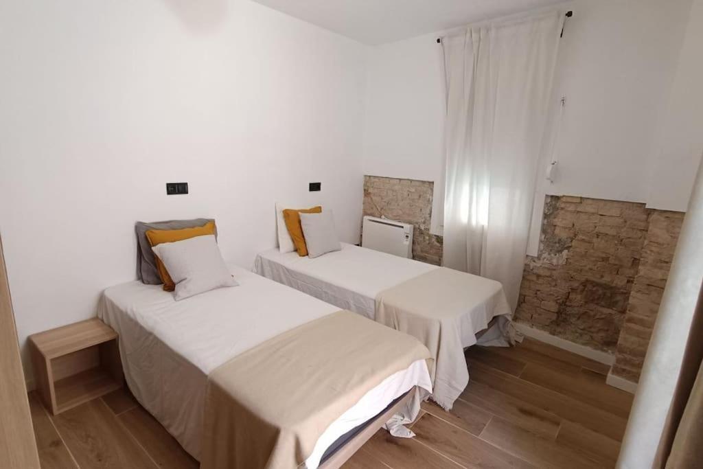 NUEVO Céntrico apartamento a 3 minutos del AVE Lleida Esterno foto