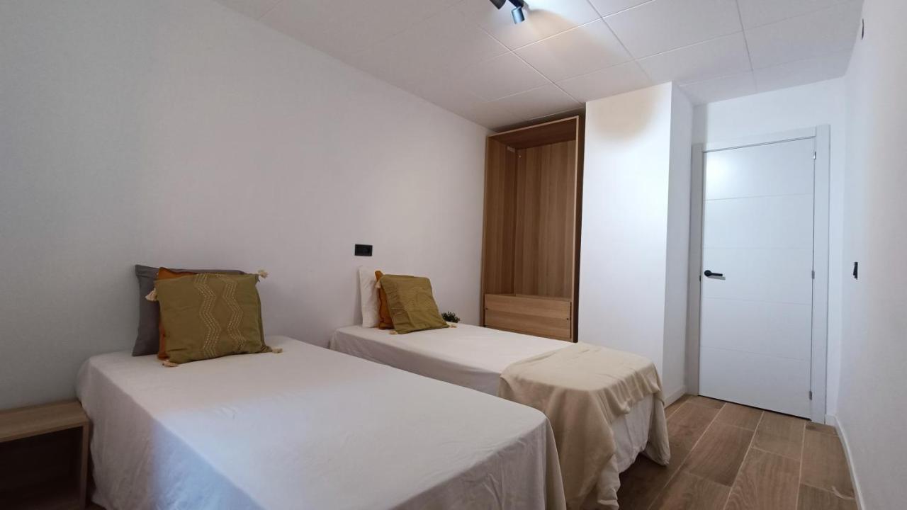 NUEVO Céntrico apartamento a 3 minutos del AVE Lleida Esterno foto