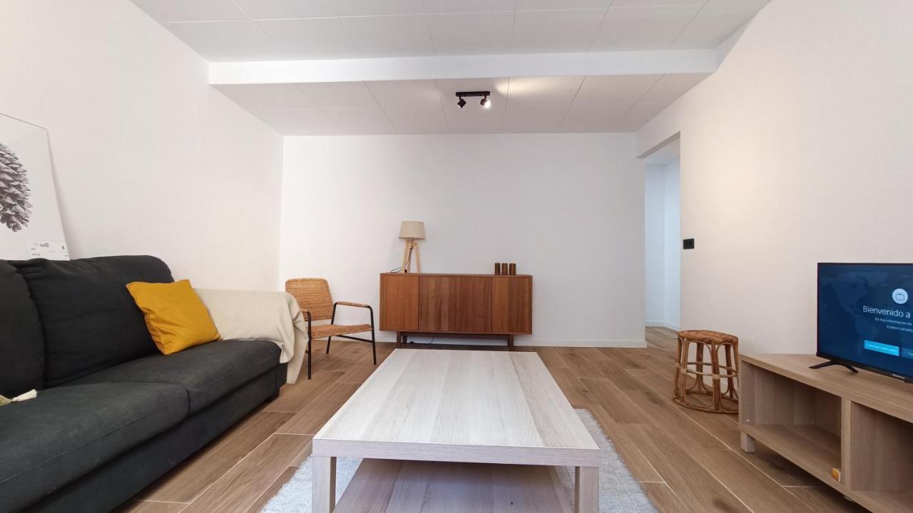 NUEVO Céntrico apartamento a 3 minutos del AVE Lleida Esterno foto