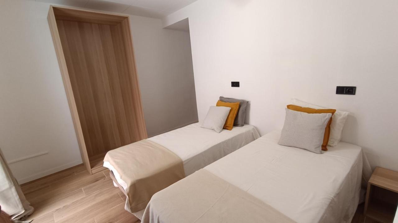 NUEVO Céntrico apartamento a 3 minutos del AVE Lleida Esterno foto