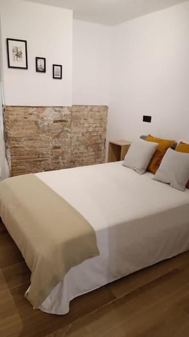 NUEVO Céntrico apartamento a 3 minutos del AVE Lleida Esterno foto