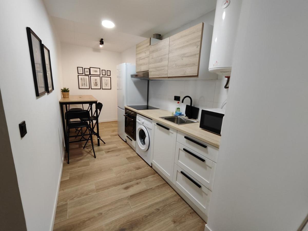 NUEVO Céntrico apartamento a 3 minutos del AVE Lleida Esterno foto